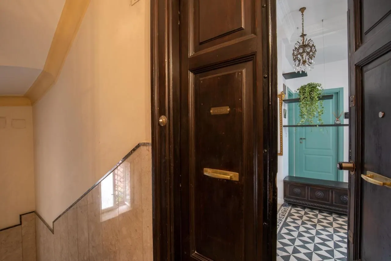 Guesthouse Serafino Rome 2*,  Italy