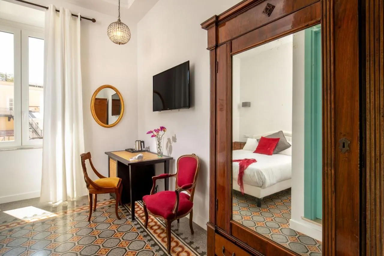 Guesthouse Serafino Rome 2*,  Italy